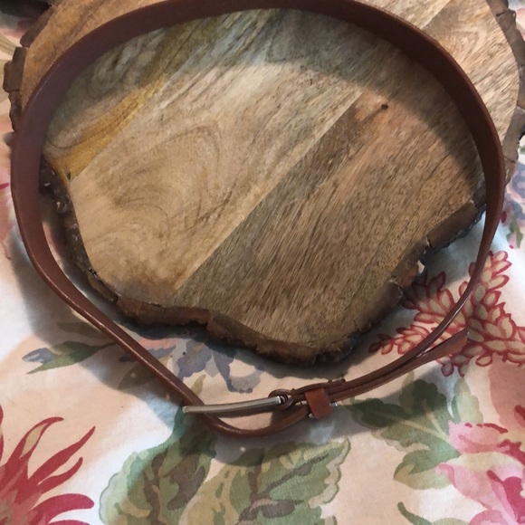 CALVIN KLEIN size S/M Honey Tan Leather bright silver  Discrete Logo $52 NEW - Picture 15 of 16